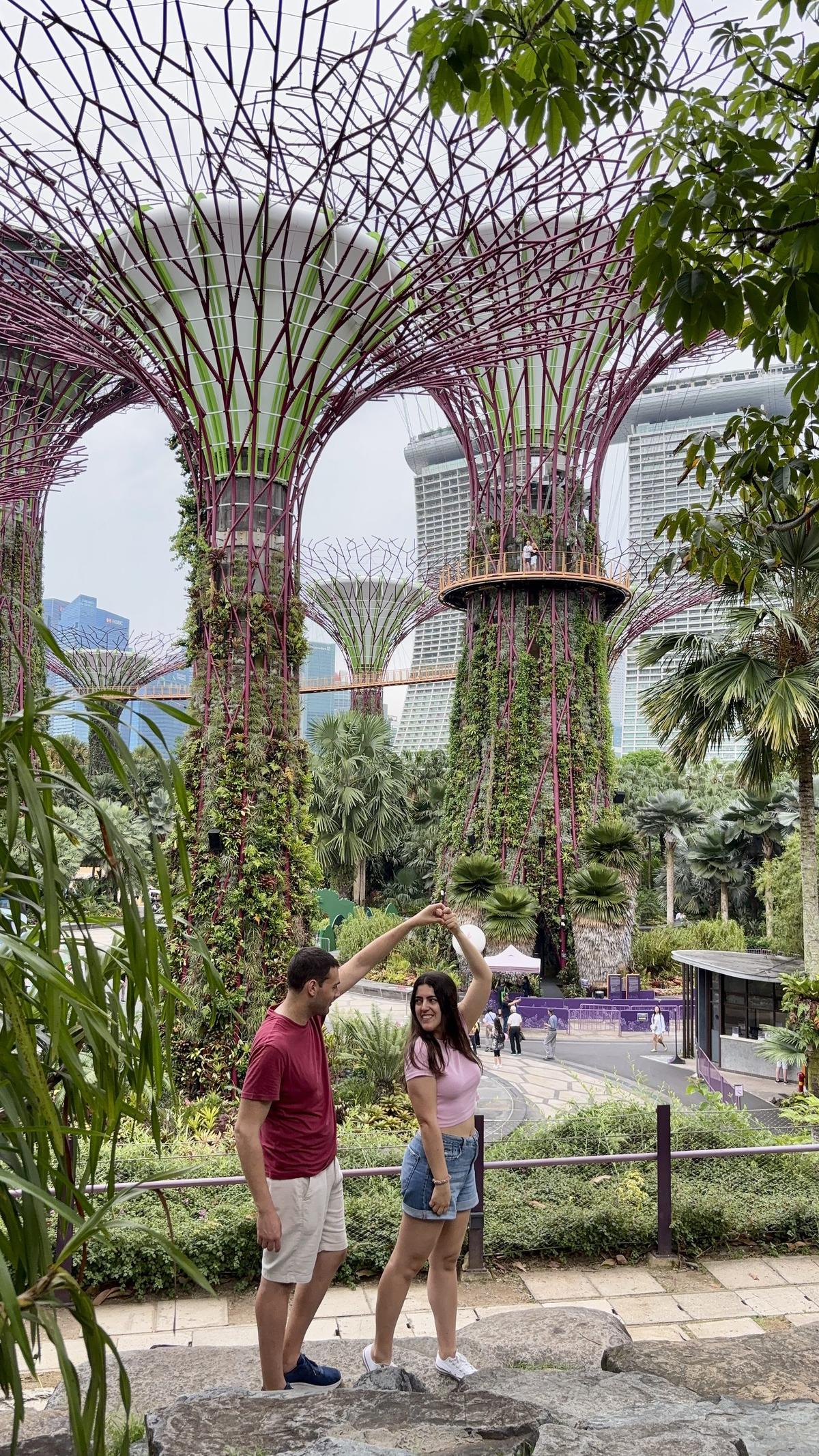 Pareja en Gardens by the Bay, Singapur